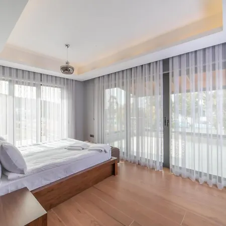 Luxury 4 Bedroom Villa Private Turkish Hamam&Sauna Villa *